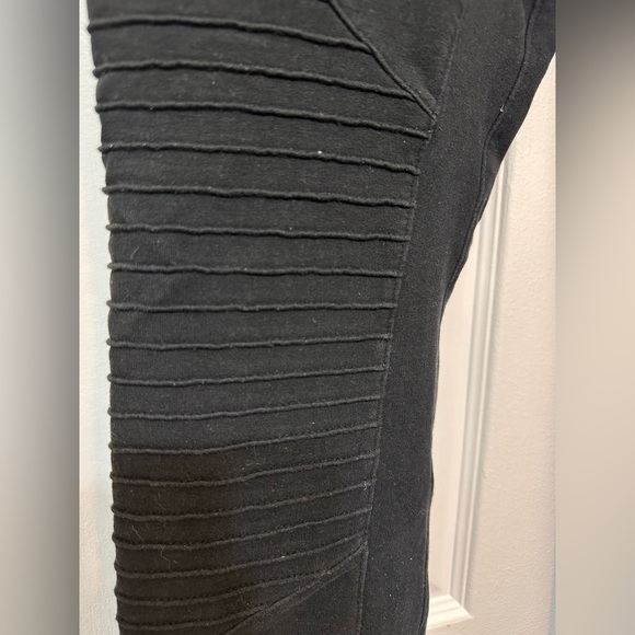 Alo Yoga Urban Moto Jogger Sweatpants Black Tapered Zip Pockets Gym - Picture 5 of 9